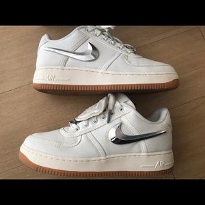 SOLD: Nike Air Force 1: Travis Scott - Sail